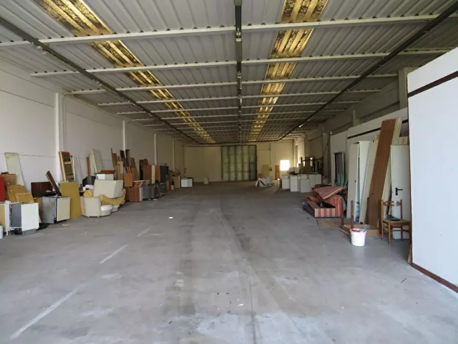 Immagine 3 di Laboratorio in vendita  in Via More 3 a Bovolone