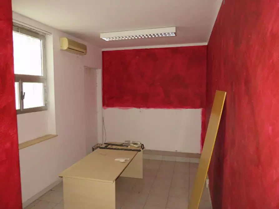 Immagine 7 di Laboratorio in vendita  in Via More 3 a Bovolone