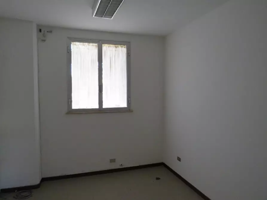 Immagine 8 di Laboratorio in vendita  in Via More 3 a Bovolone