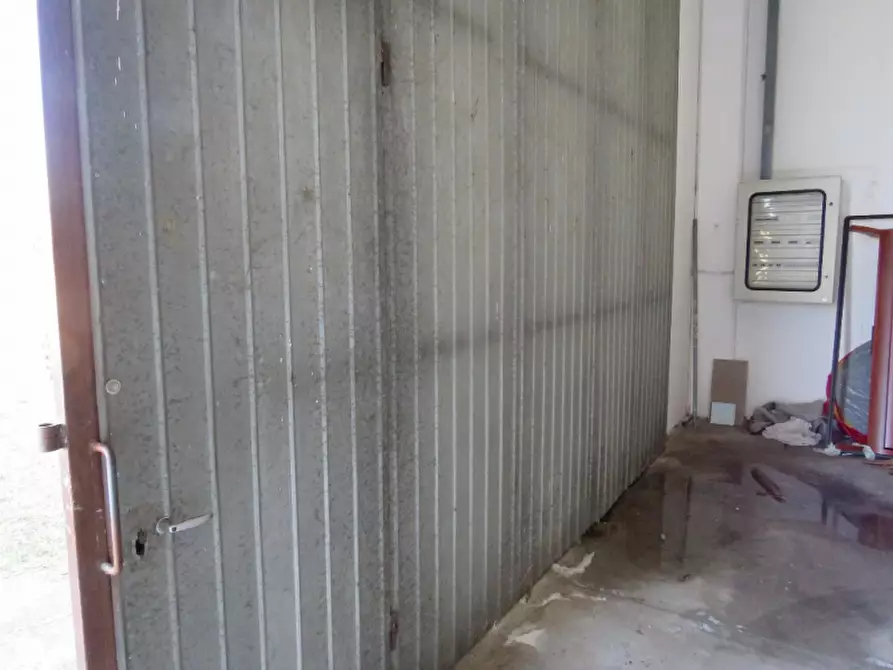 Immagine 13 di Laboratorio in vendita  in Via More 3 a Bovolone