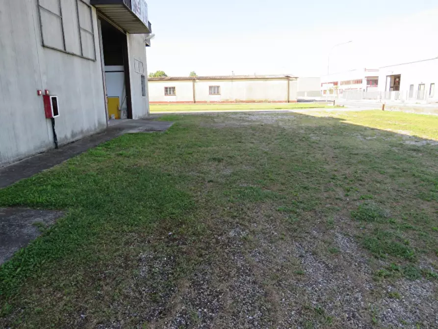 Immagine 16 di Laboratorio in vendita  in Via More 3 a Bovolone