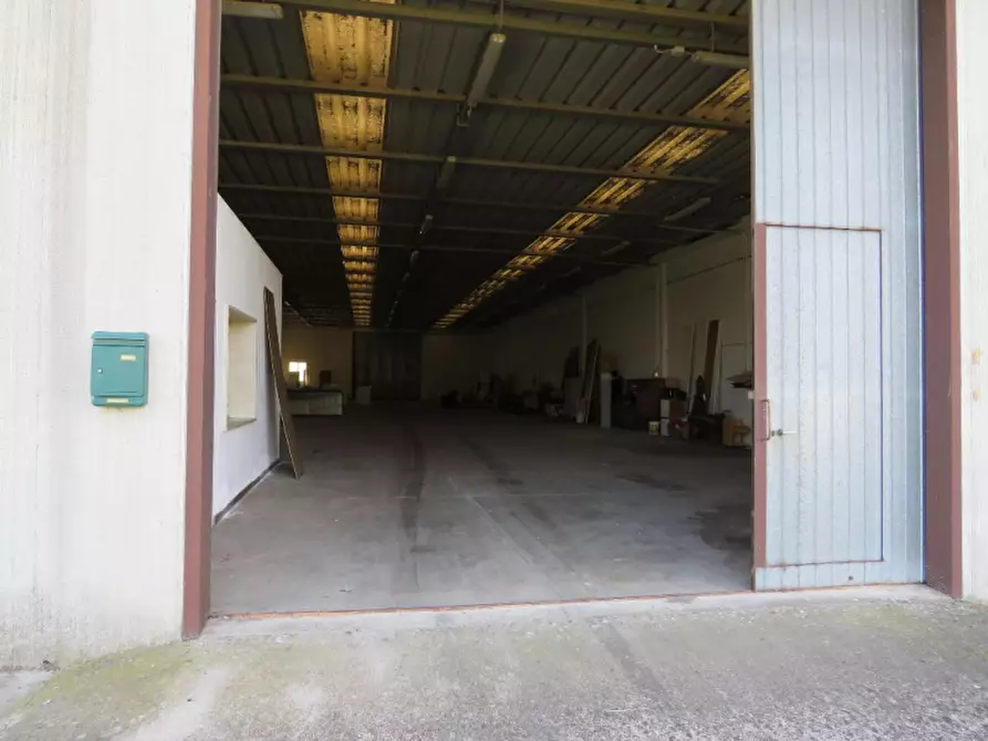 Immagine 17 di Laboratorio in vendita  in Via More 3 a Bovolone