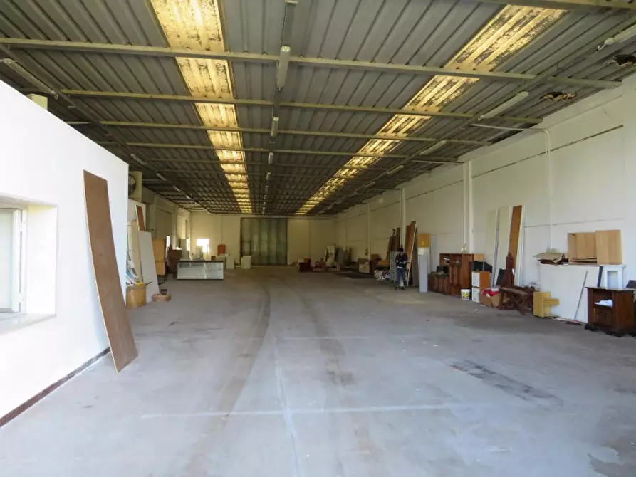 Immagine 18 di Laboratorio in vendita  in Via More 3 a Bovolone