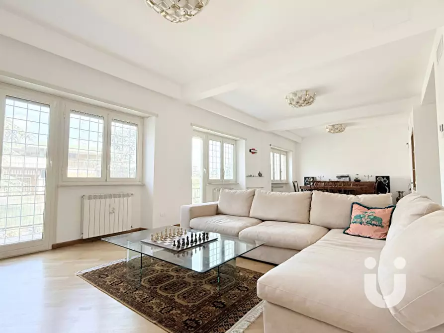 Immagine 1 di Appartamento in vendita  in Viale dei Primati Sportivi a Roma