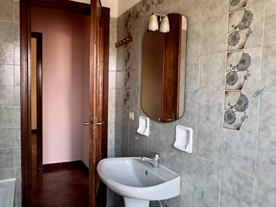 Immagine 5 di Appartamento in vendita  in Via Martiri della Libertà a Riva Presso Chieri