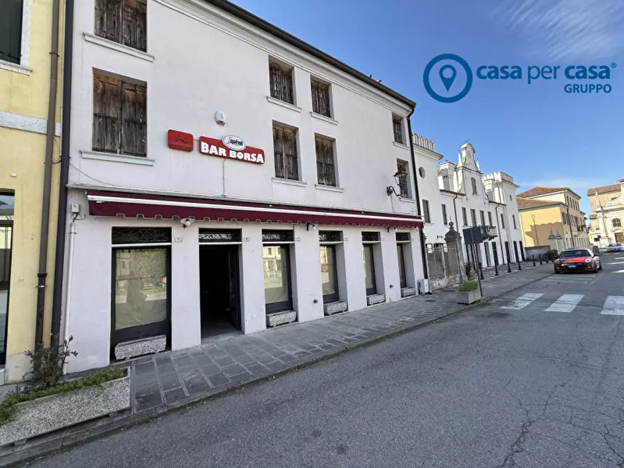 Immagine 3 di Casa bifamiliare in vendita  in Crespino, Piazza Fetonte a Crespino