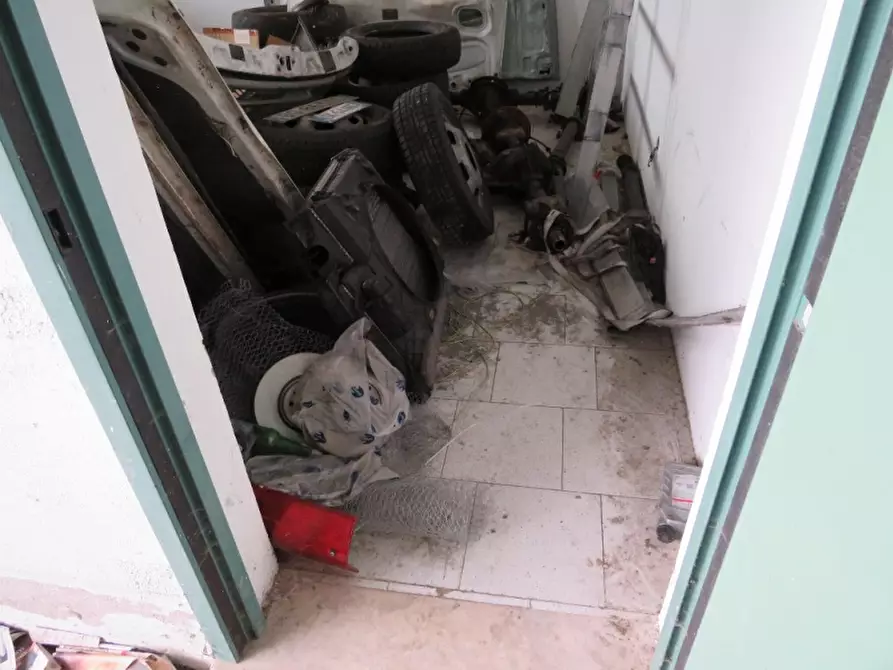 Immagine 9 di Capannone industriale in vendita  in Via Stradone 10 a Boschi Sant'anna