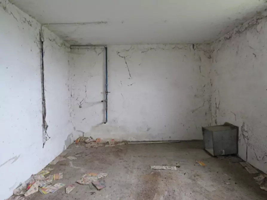 Immagine 13 di Capannone industriale in vendita  in Via Stradone 10 a Boschi Sant'anna