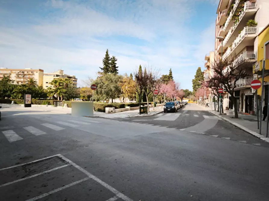 Immagine 3 di Negozio in vendita  in VIA XXIV MAGGIO a Andria