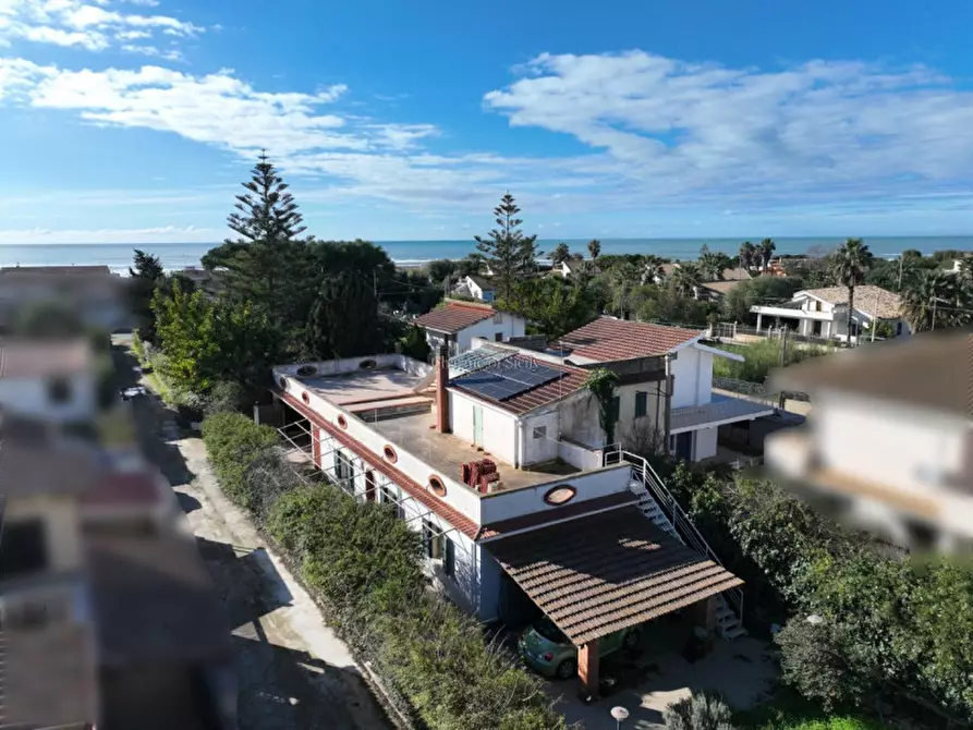 Immagine 1 di Villa in vendita  in C.da S. Maria del Focallo a Ispica