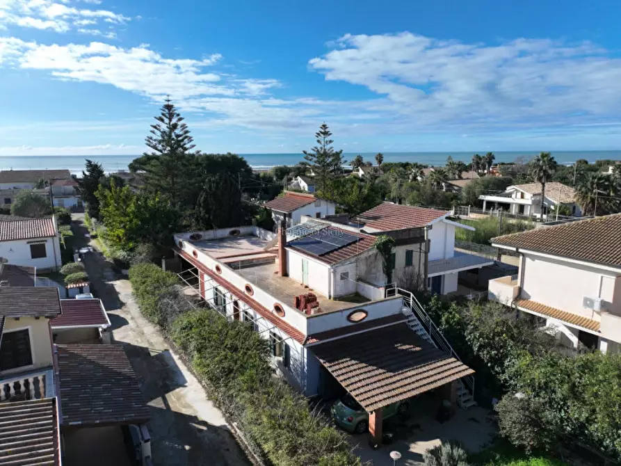 Immagine 1 di Villa in vendita  in C.da S. Maria del Focallo a Ispica