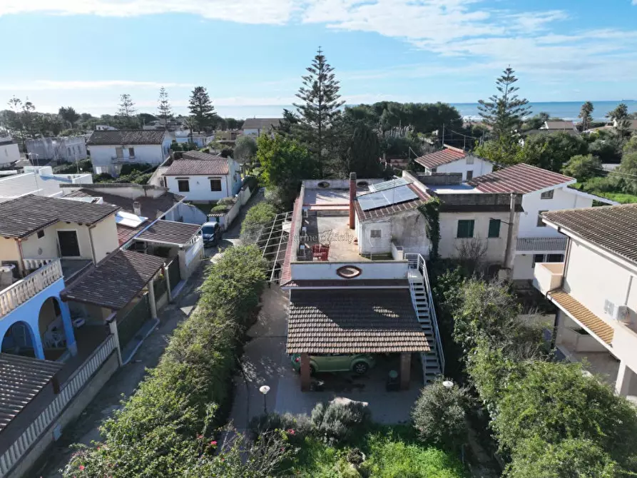 Immagine 2 di Villa in vendita  in C.da S. Maria del Focallo a Ispica