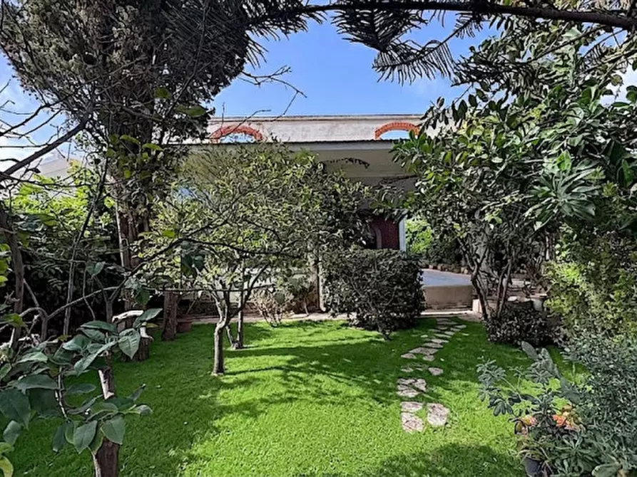 Immagine 48 di Villa in vendita  in C.da S. Maria del Focallo a Ispica