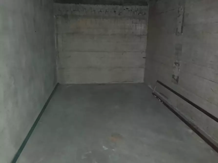 Immagine 2 di Garage in vendita  in Via Cecco Angiolieri a Sona