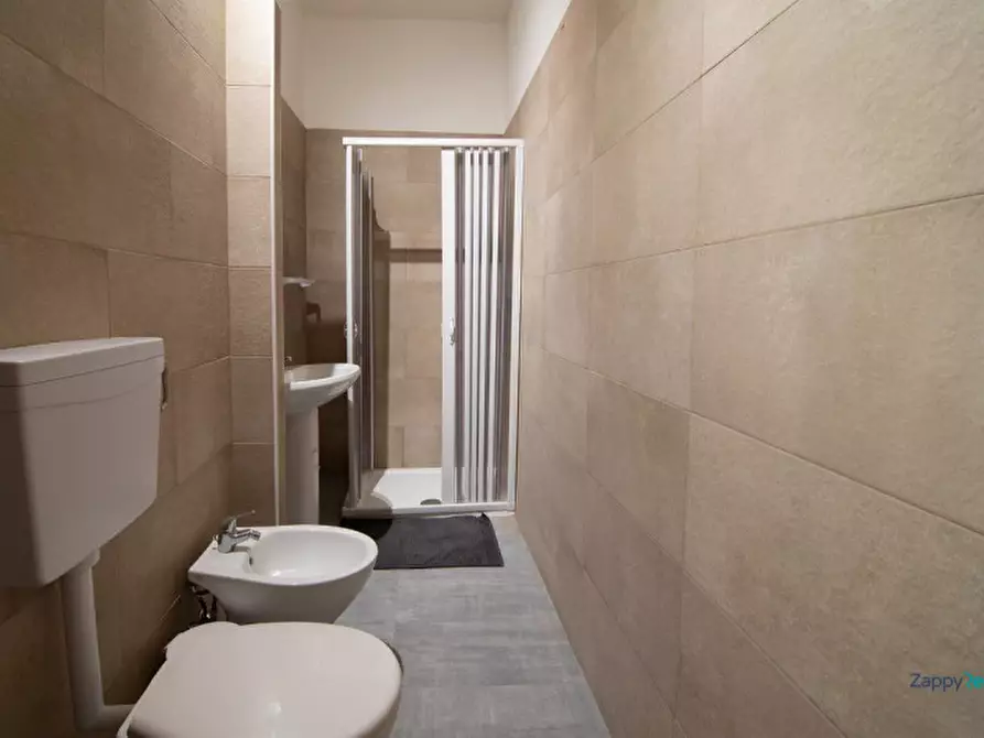 Immagine 8 di Camera in affitto  in Viale Quirico Filopanti, 2 a Bologna