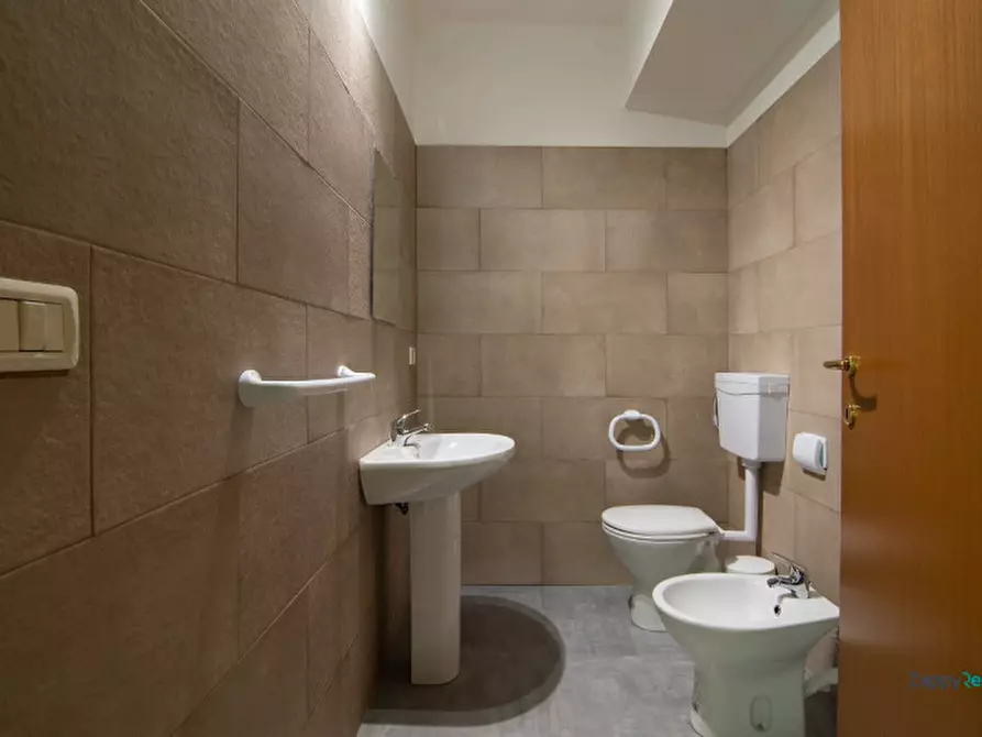 Immagine 11 di Camera in affitto  in Viale Quirico Filopanti, 2 a Bologna