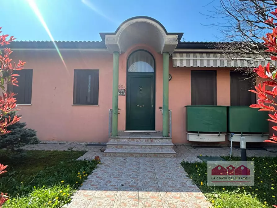 Immagine 1 di Villetta a schiera in affitto  in Via Gioberti a Costabissara