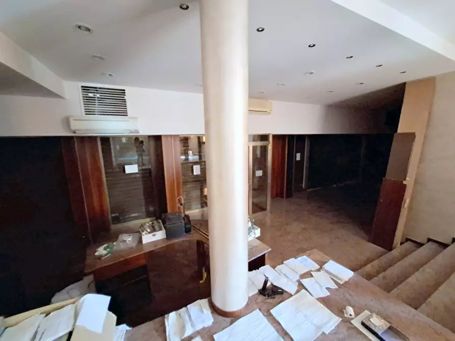 Immagine 3 di Negozio in vendita  in Via Giacomo Ciamician a Padova