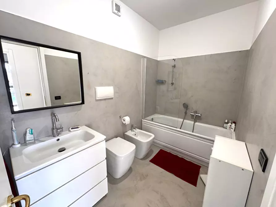 Immagine 18 di Appartamento in vendita  in ponte molo morosini a Genova