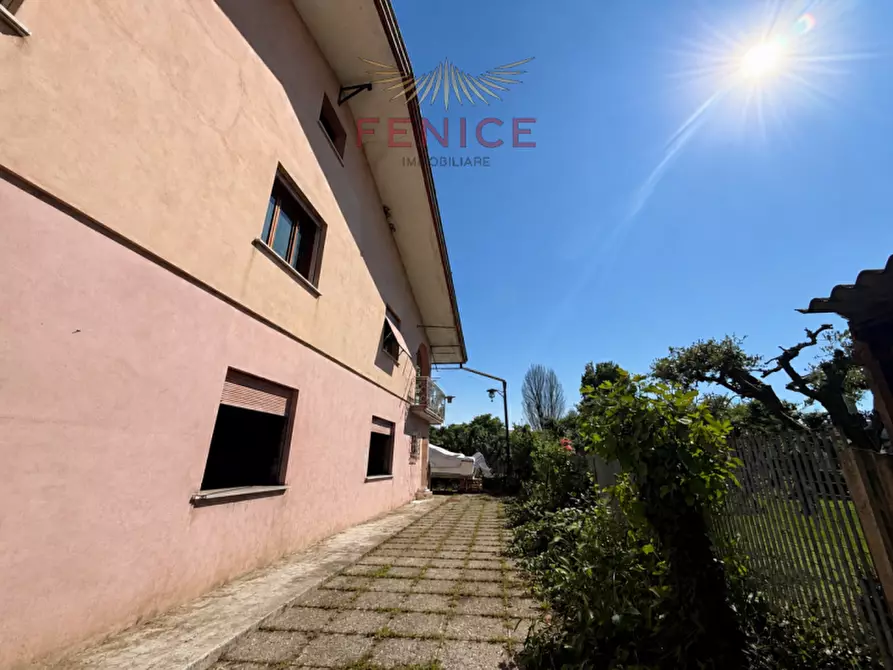 Immagine 10 di Casa bifamiliare in vendita  in Via Trento Trieste 22 a Susegana