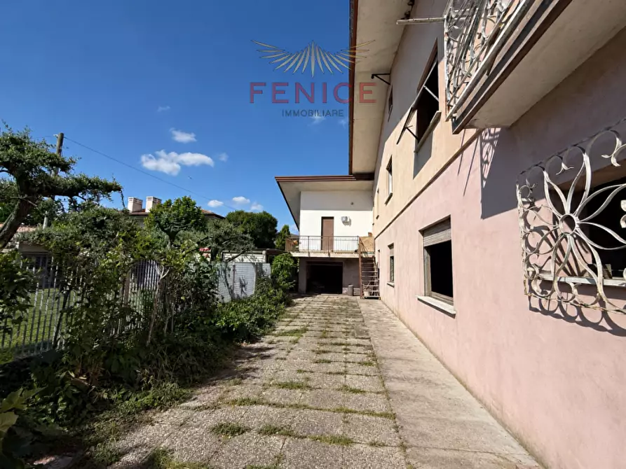 Immagine 11 di Casa bifamiliare in vendita  in Via Trento Trieste 22 a Susegana