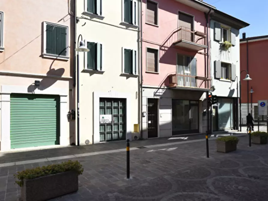 Immagine 2 di Villetta a schiera in vendita  in Corso Giuseppe Mazzini 112 a Bussolengo