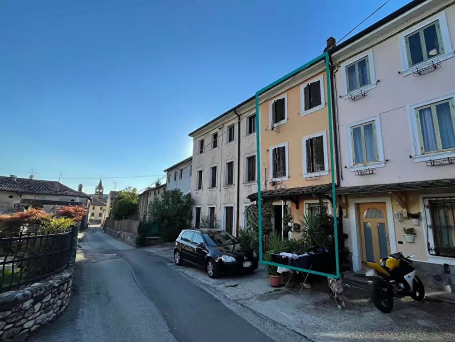 Immagine 1 di Villa in vendita  in Via Fermo Sisto Zerbato a Tregnago