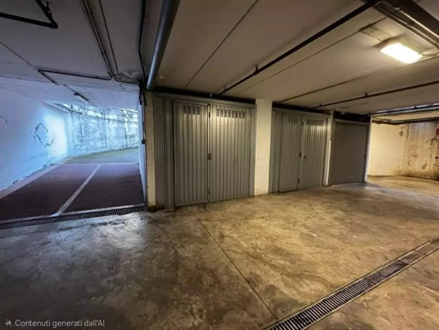 Immagine 2 di Garage in vendita  in Via Nicola Antonio Porpora a Milano
