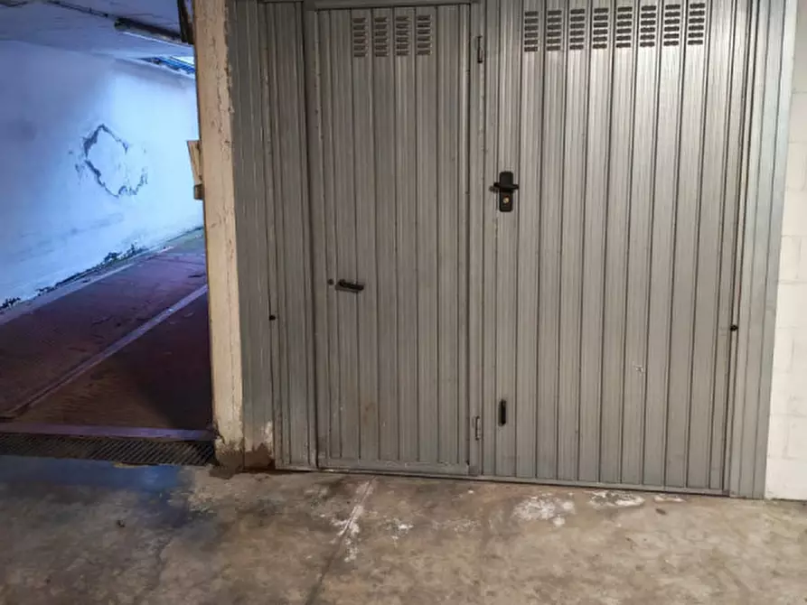 Immagine 12 di Garage in vendita  in Via Nicola Antonio Porpora a Milano