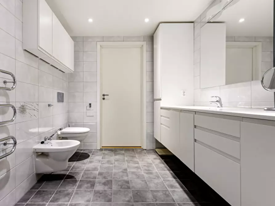 Immagine 9 di Appartamento in vendita  in Via Cataldi 2 a Bologna