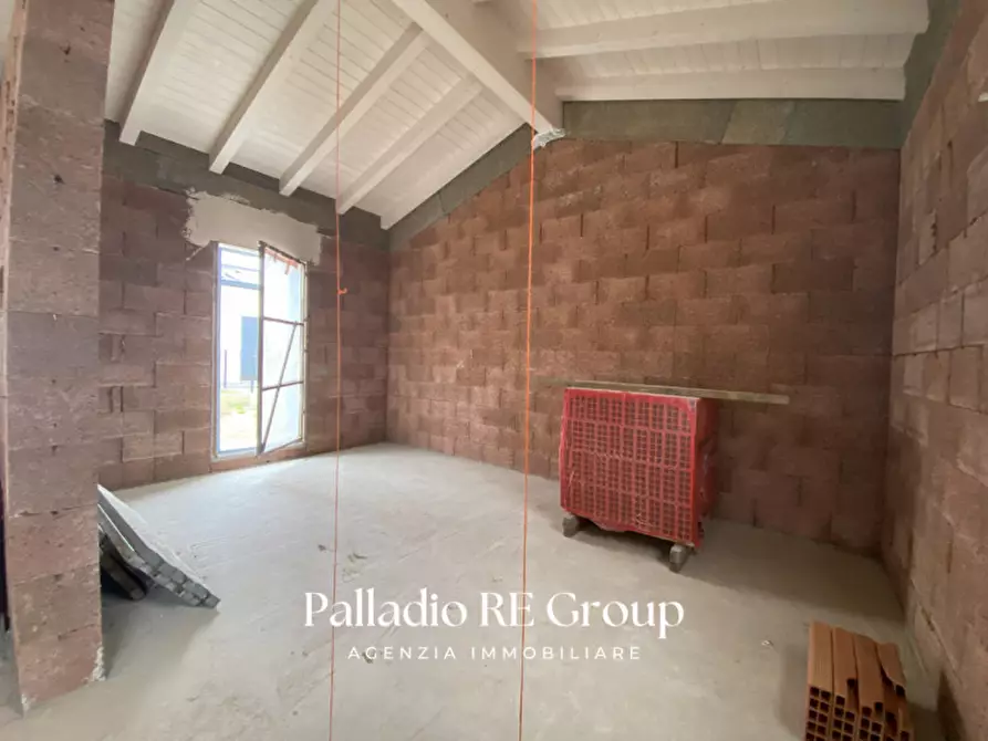 Immagine 8 di Villetta a schiera in vendita  in Via roma a Longare