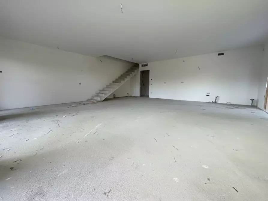 Immagine 1 di Casa trifamiliare in vendita  in Via Roma a Selvazzano Dentro