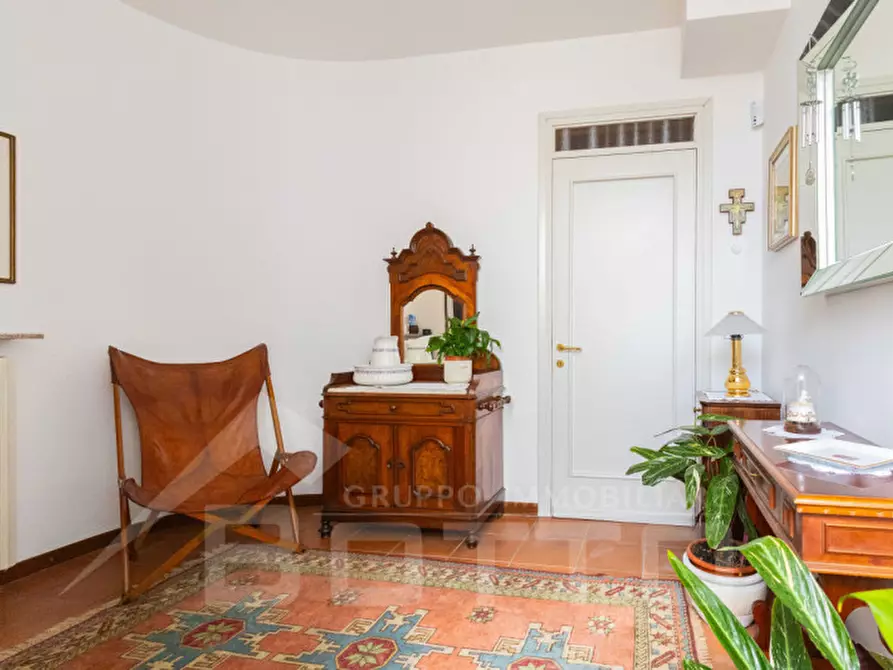 Immagine 9 di Villa in vendita  in Via Tevere n.11 a Oleggio