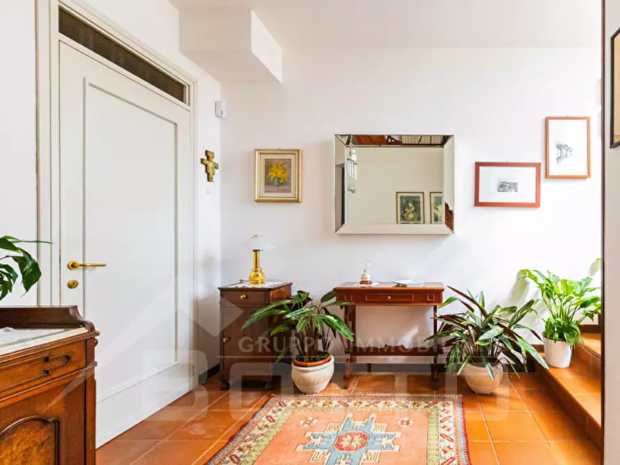 Immagine 10 di Villa in vendita  in Via Tevere n.11 a Oleggio