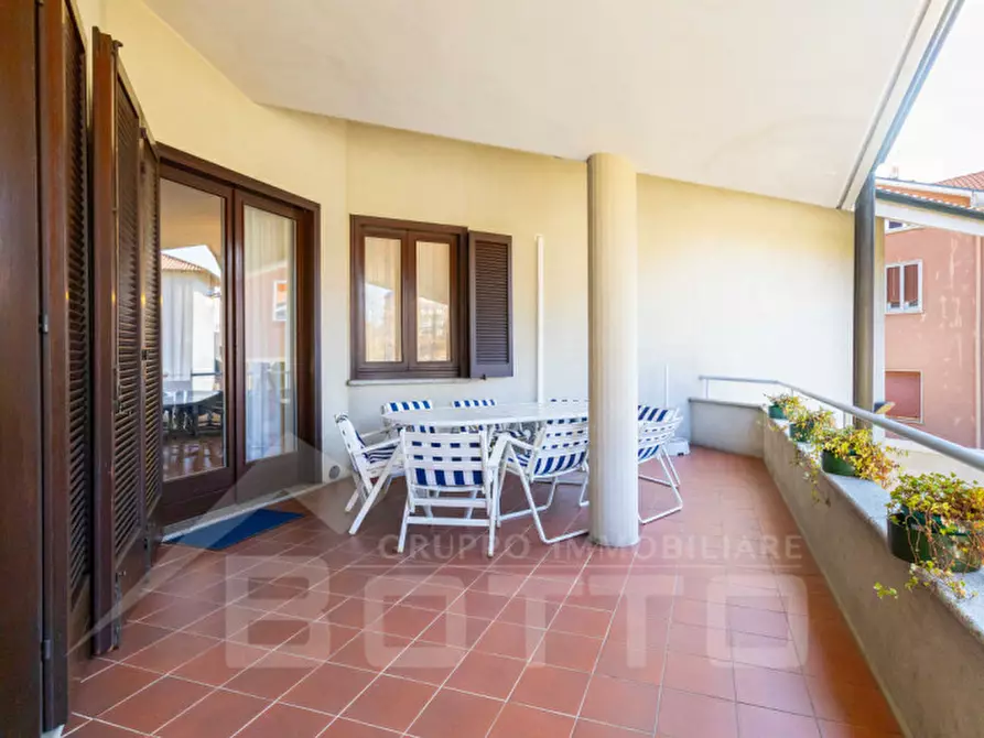 Immagine 21 di Villa in vendita  in Via Tevere n.11 a Oleggio