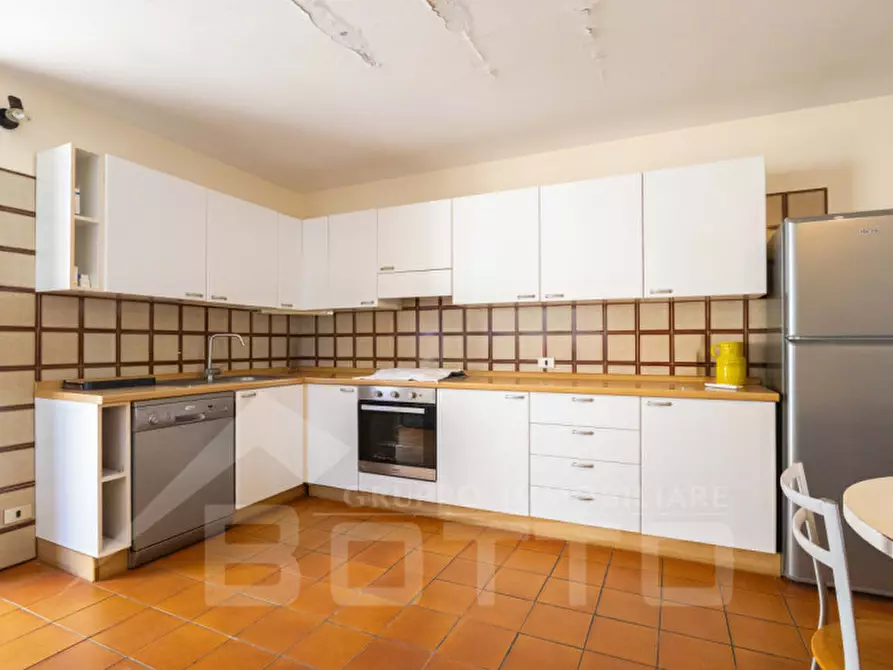 Immagine 43 di Villa in vendita  in Via Tevere n.11 a Oleggio