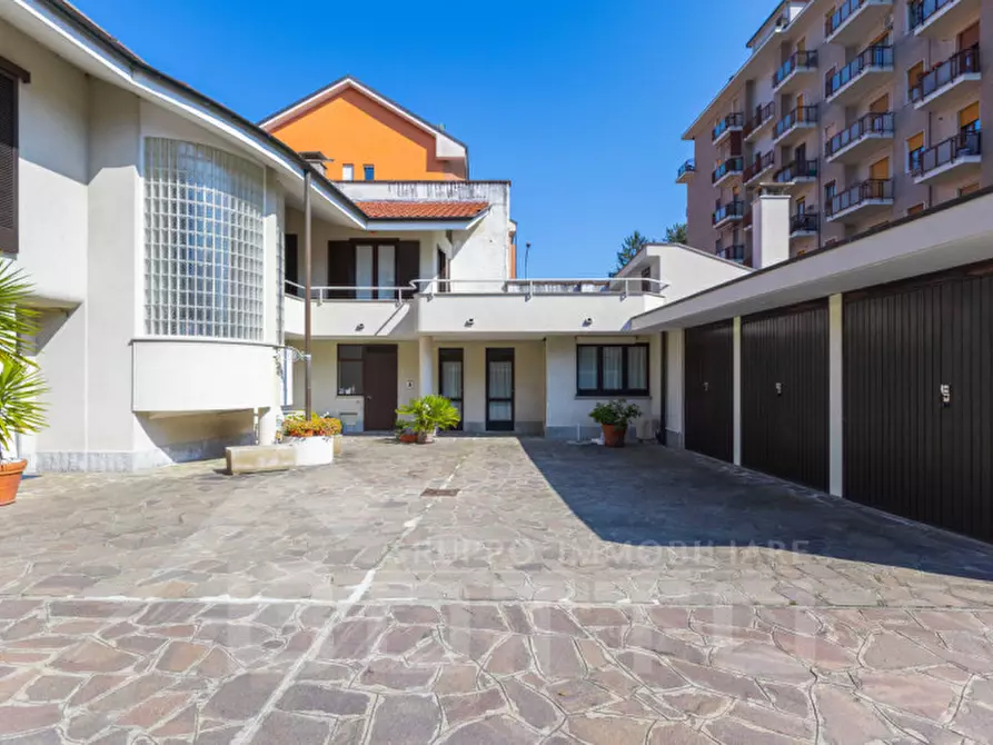 Immagine 46 di Villa in vendita  in Via Tevere n.11 a Oleggio