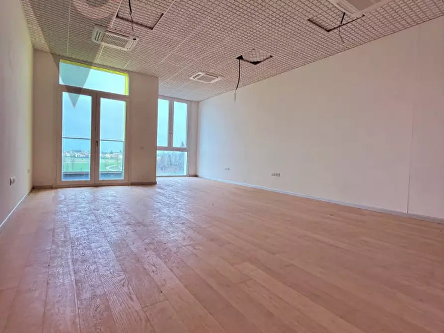 Immagine 3 di Ufficio in vendita  a Ponte San Nicolò