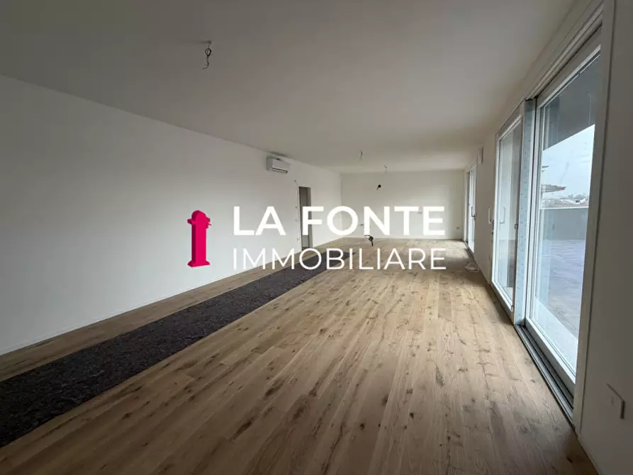 Immagine 3 di Attico in vendita  in Via Capeleo a Stra