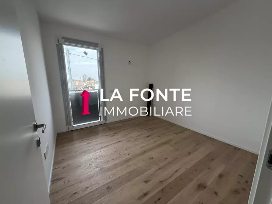 Immagine 12 di Attico in vendita  in Via Capeleo a Stra