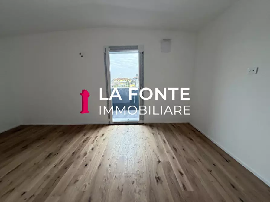 Immagine 14 di Attico in vendita  in Via Capeleo a Stra