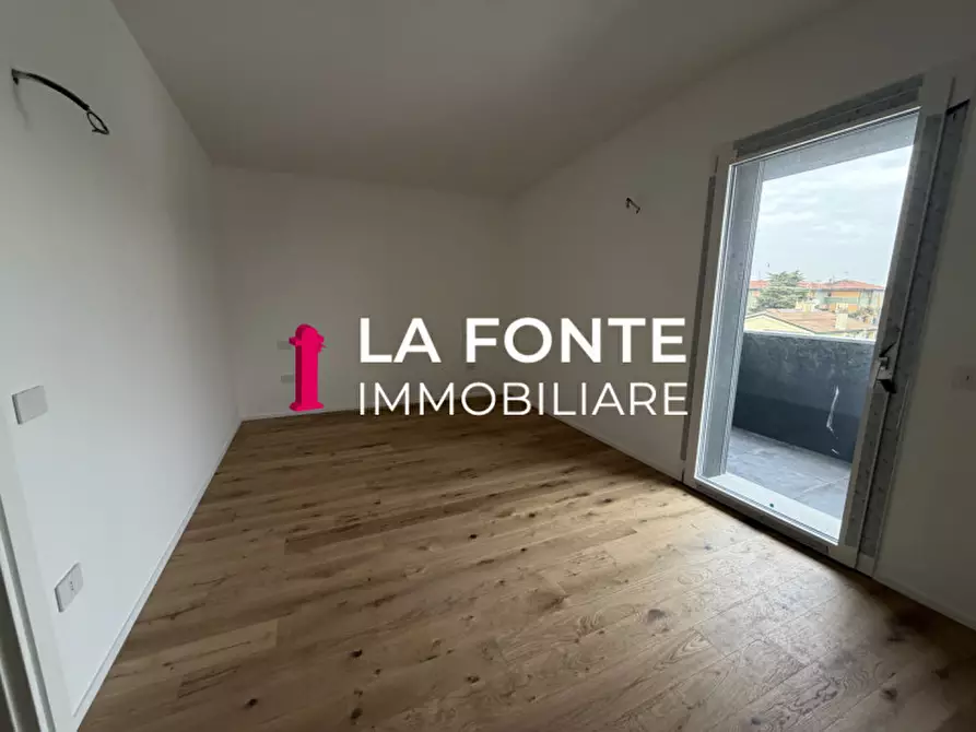 Immagine 15 di Attico in vendita  in Via Capeleo a Stra