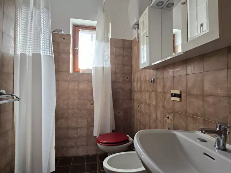 Immagine 15 di Appartamento in vendita  in Viale Regina Margherita, 3 a Capodimonte