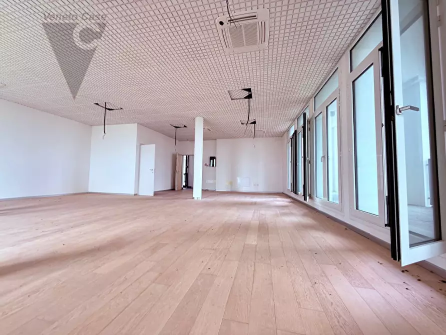 Immagine 1 di Ufficio in vendita  a Ponte San Nicolò