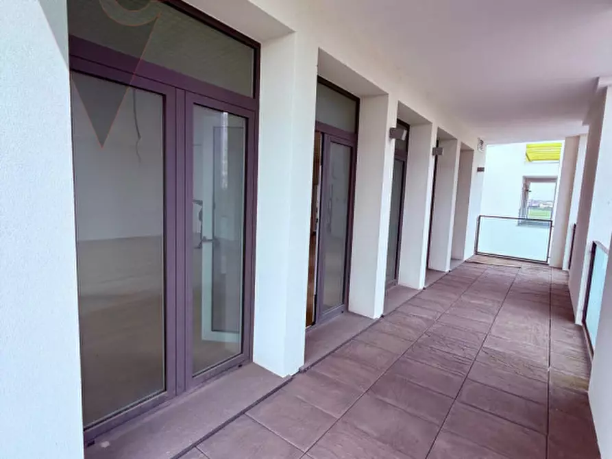 Immagine 7 di Ufficio in vendita  a Ponte San Nicolò