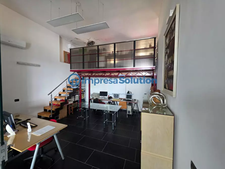 Immagine 14 di Negozio in affitto  in Via Michelangelo da Caravaggio a Napoli