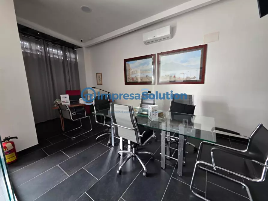 Immagine 21 di Negozio in affitto  in Via Michelangelo da Caravaggio a Napoli