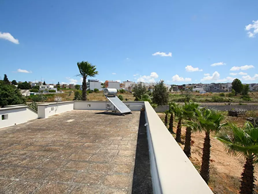 Immagine 8 di Villa in vendita  a Parabita