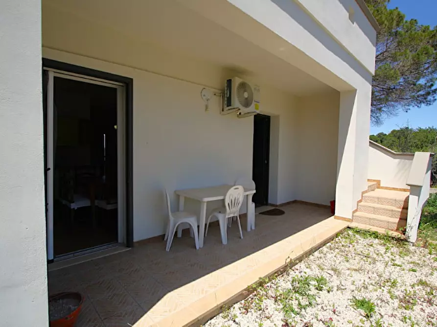 Immagine 13 di Villa in vendita  a Parabita