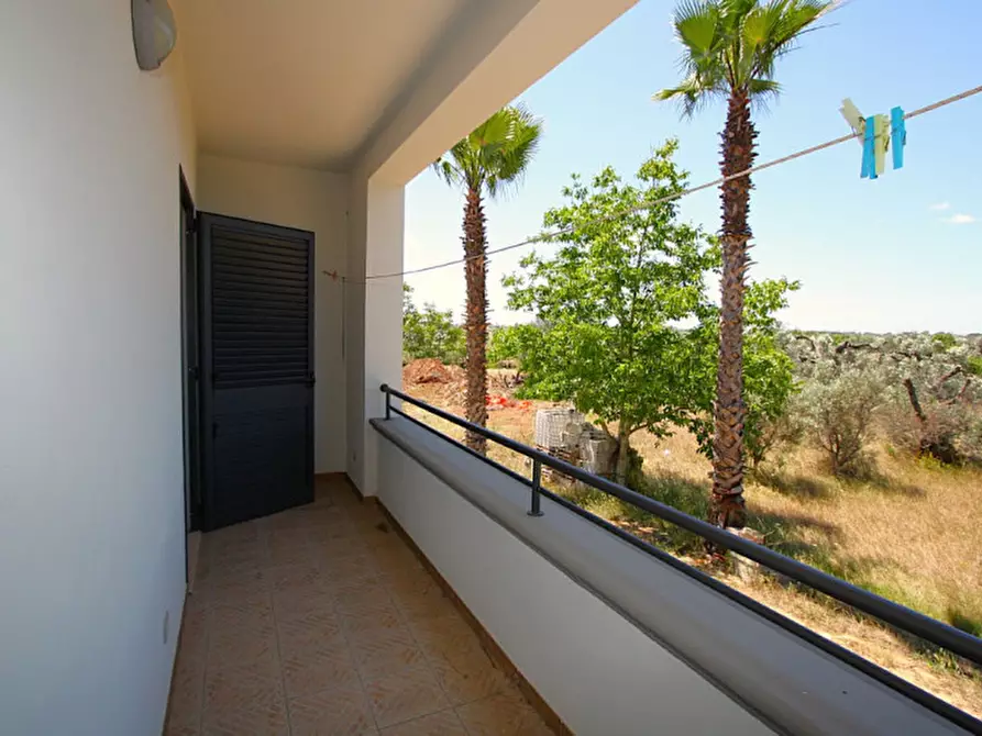 Immagine 26 di Villa in vendita  a Parabita